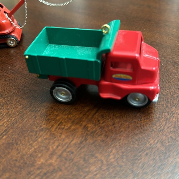2 Hallmark Tonka Christmas Tree Holiday Ornaments Dump Truck & Steam Shovel - Picture 6 of 10